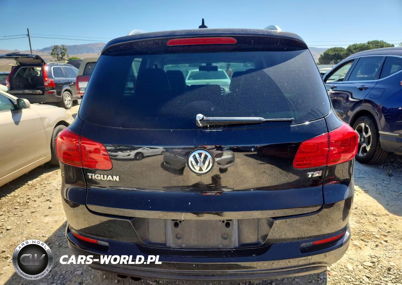 2017 Volkswagen Tiguan Sport VIN:WVGTV7AX1HK018389 - 6
