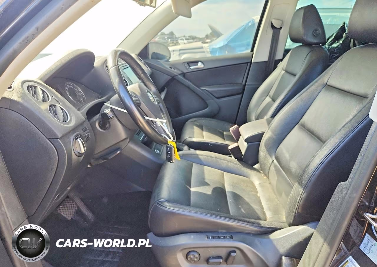 2017 Volkswagen Tiguan Sport VIN:WVGTV7AX1HK018389 - 7
