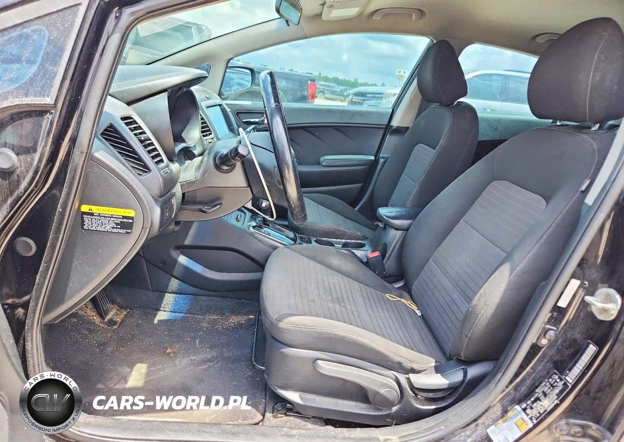 2018 Kia Forte S VIN:3KPFL4A78JE207250 - 7