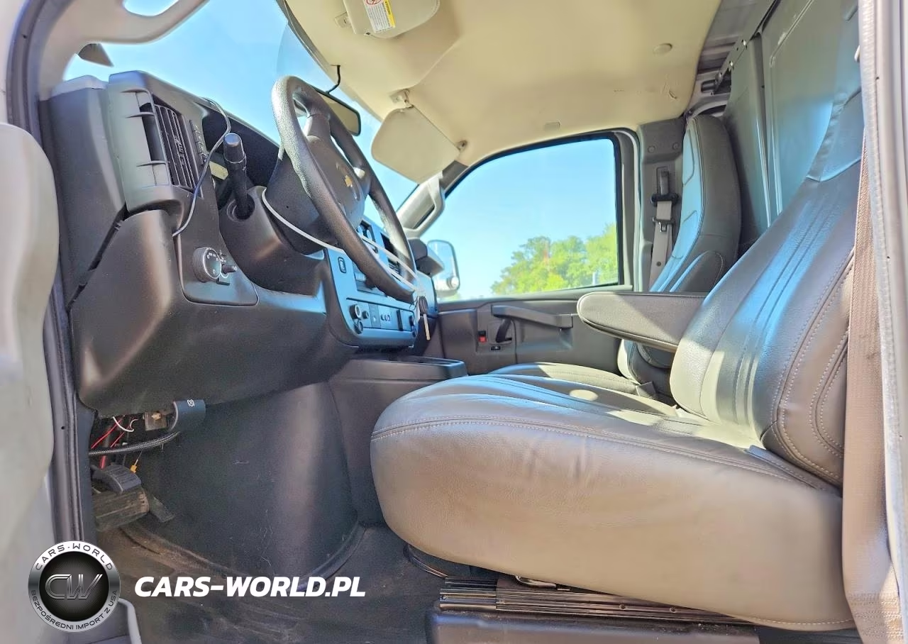 2020 Chevrolet Express G3500 VIN:1GCZGGFP8L1250214 - 6