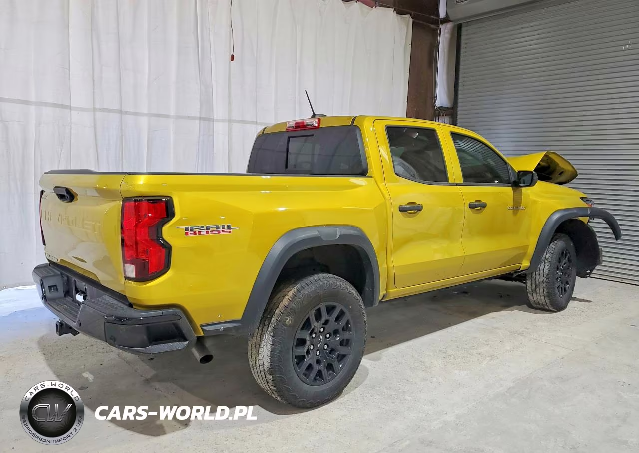 2024 Chevrolet Colorado Trail Boss VIN:1GCPTEEK7R1108202 - 3