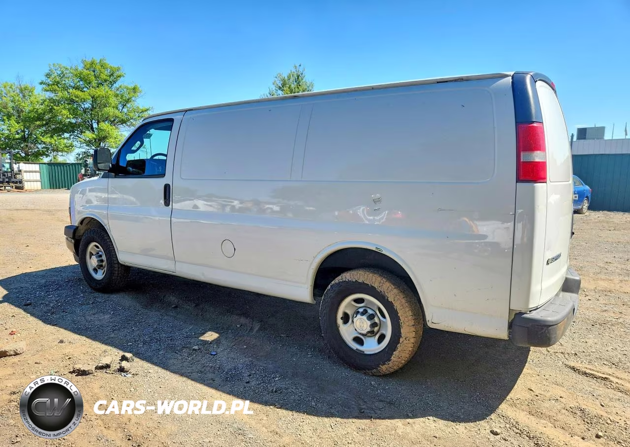 2019 Chevrolet Express G2500 VIN:1GCWGAFP1K1366563 - 2