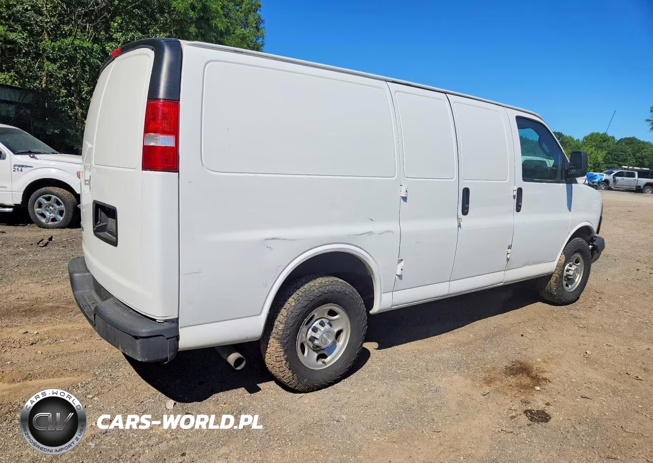 2019 Chevrolet Express G2500 VIN:1GCWGAFP1K1366563 - 3