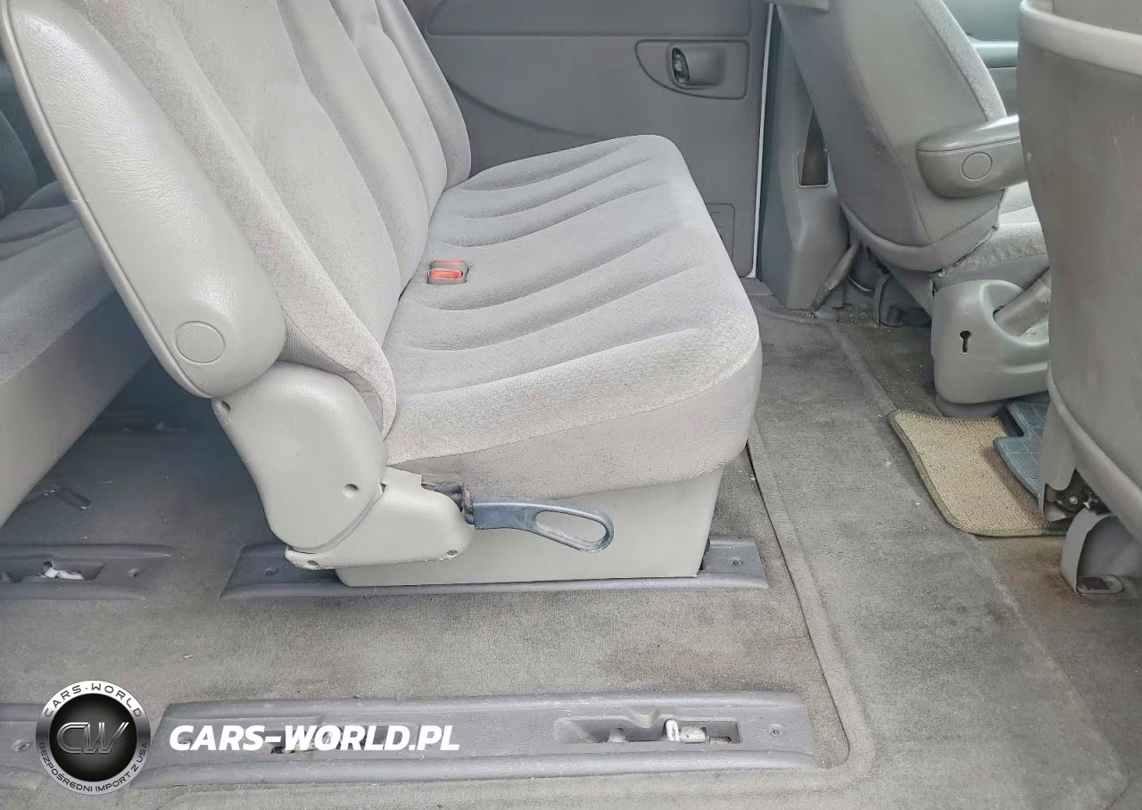 2003 Chrysler Voyager VIN:1C4GJ25B43B334011 - 11