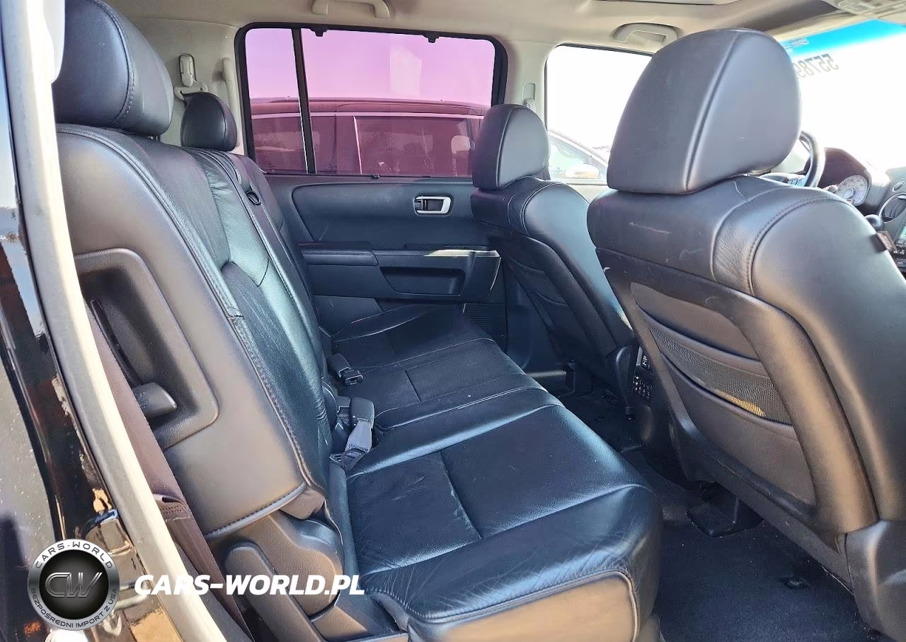 2011 Honda Pilot Touring VIN:5FNYF4H90BB003237 - 10