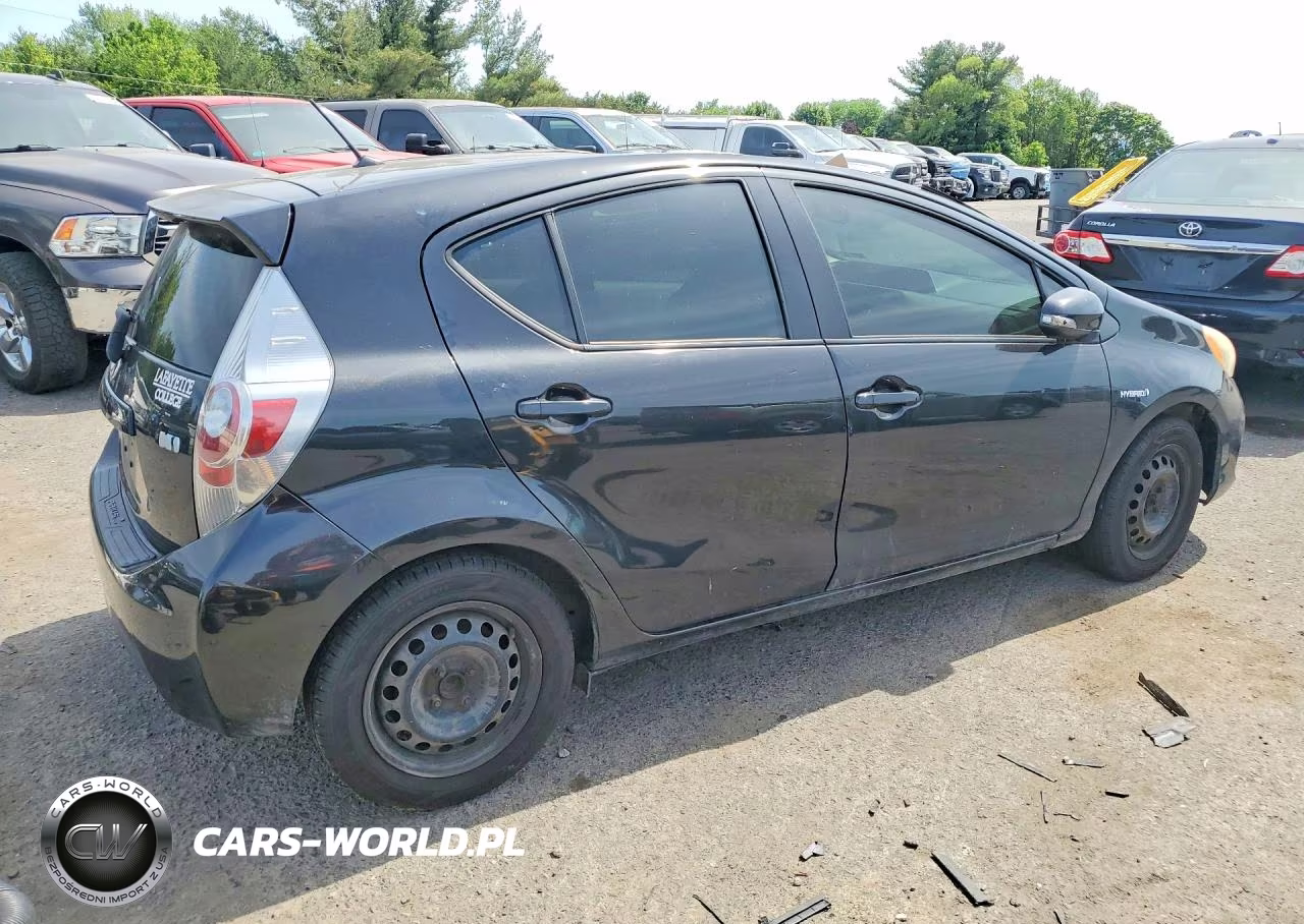2012 Toyota Prius C One VIN:JTDKDTB35C1007577 - 3