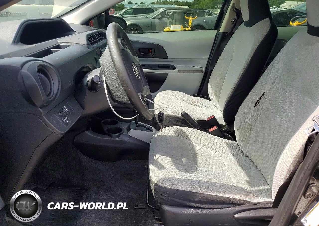 2012 Toyota Prius C One VIN:JTDKDTB35C1007577 - 7