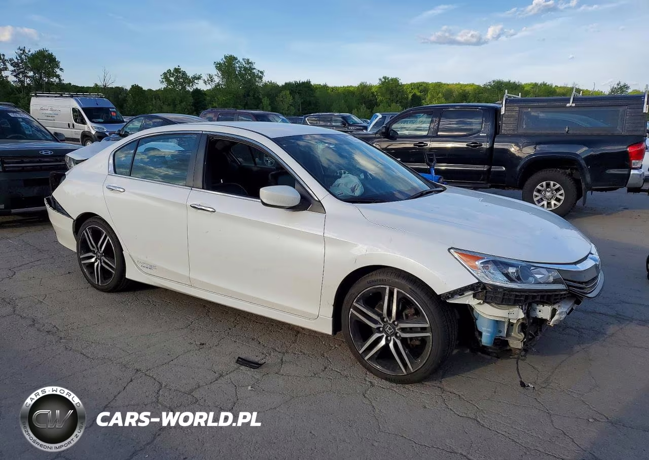 2017 Honda Accord Sport Special Edition VIN:1HGCR2F13HA098124 - 4