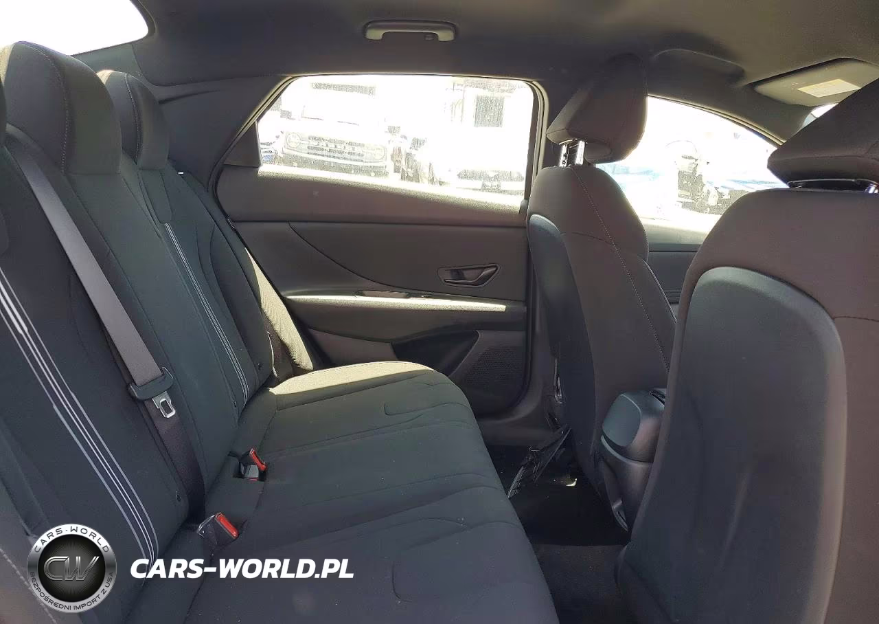 2025 Hyundai Elantra Sel Sport VIN:KMHLM4DG1SU079248 - 10