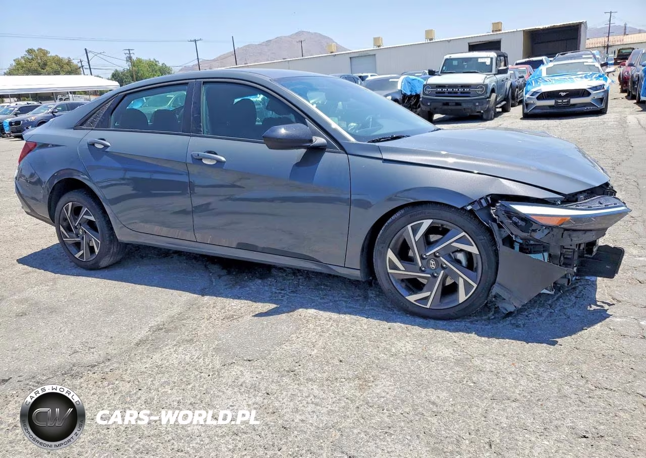 2025 Hyundai Elantra Sel Sport VIN:KMHLM4DG1SU079248 - 4