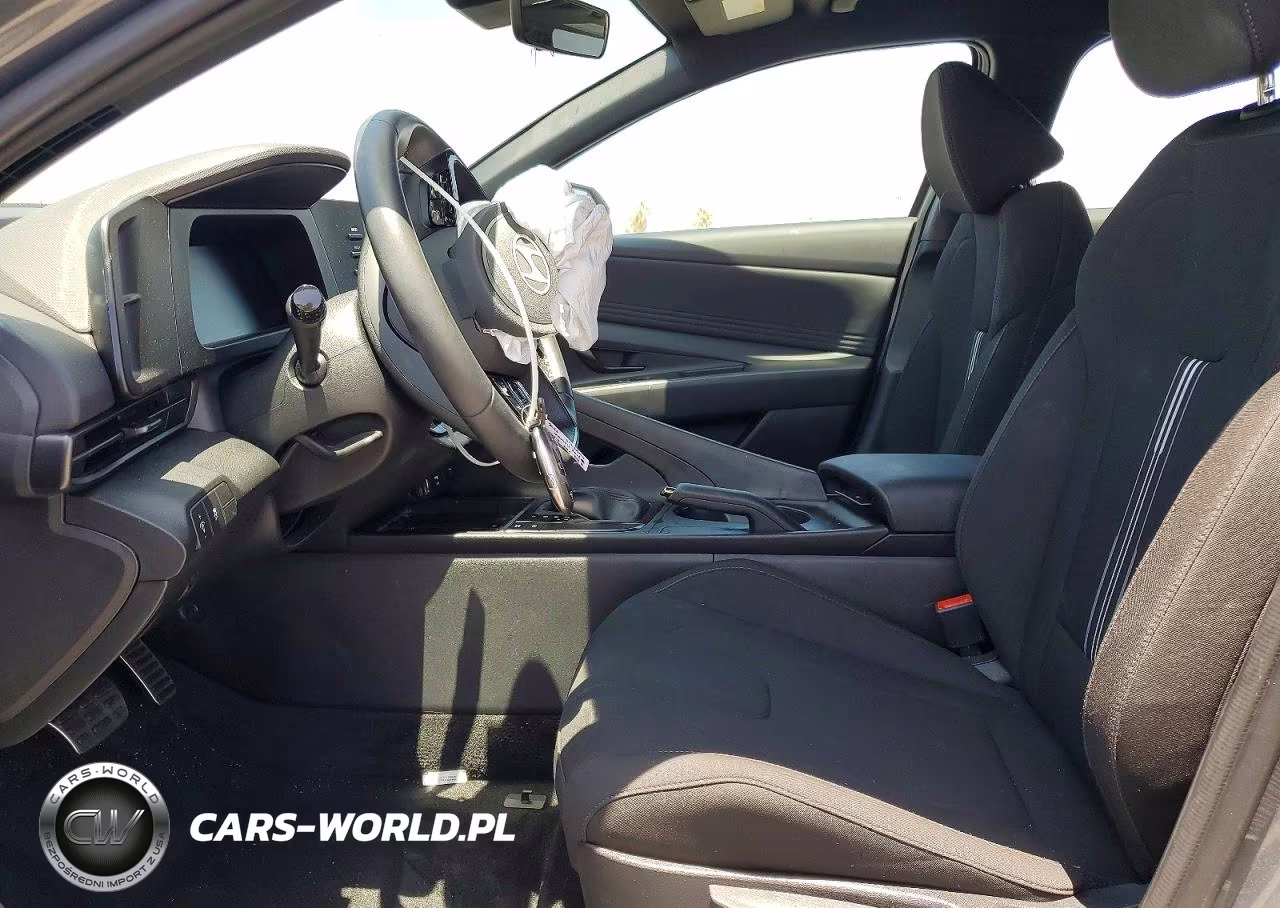 2025 Hyundai Elantra Sel Sport VIN:KMHLM4DG1SU079248 - 7