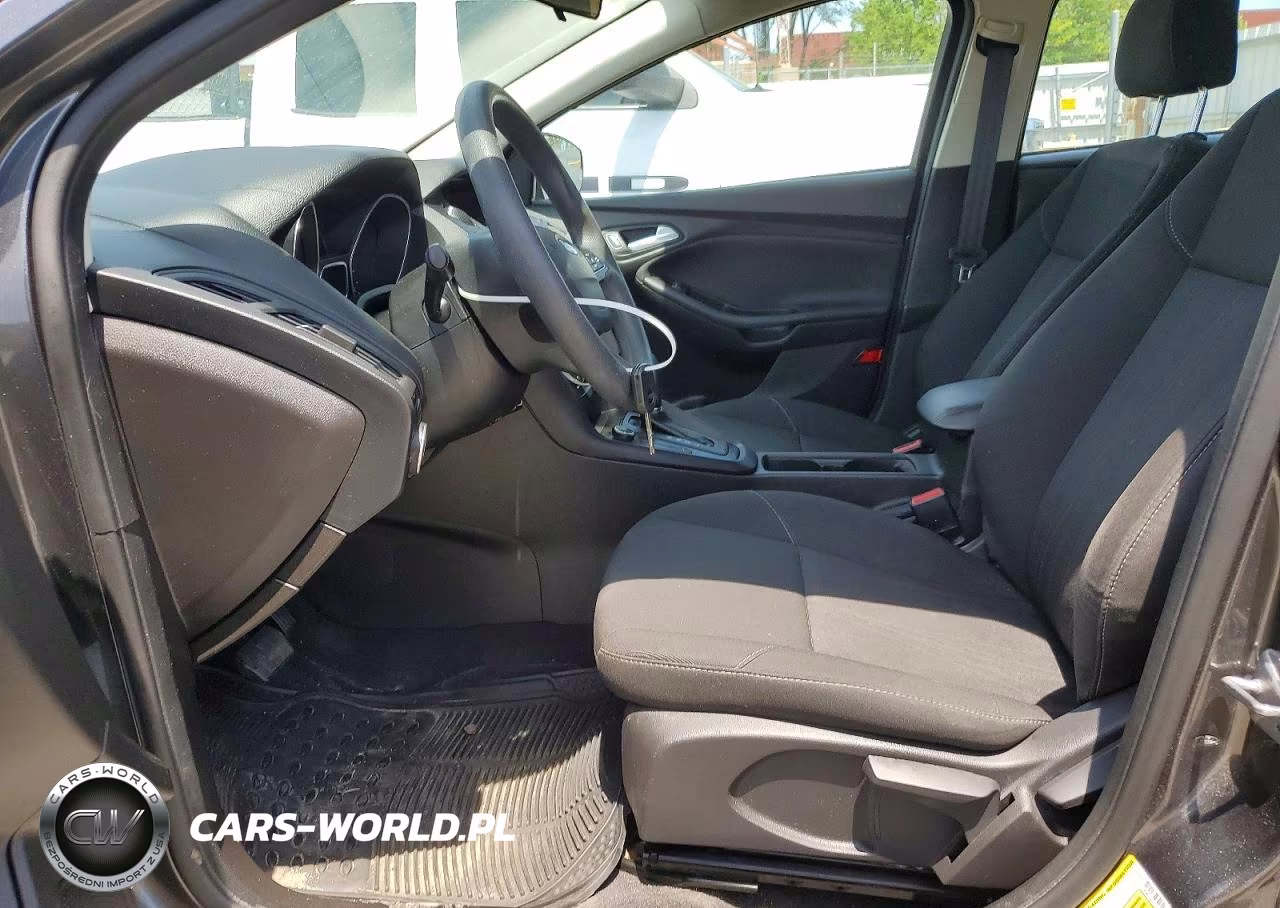 2016 Ford Focus Se VIN:1FADP3K23GL377725 - 7