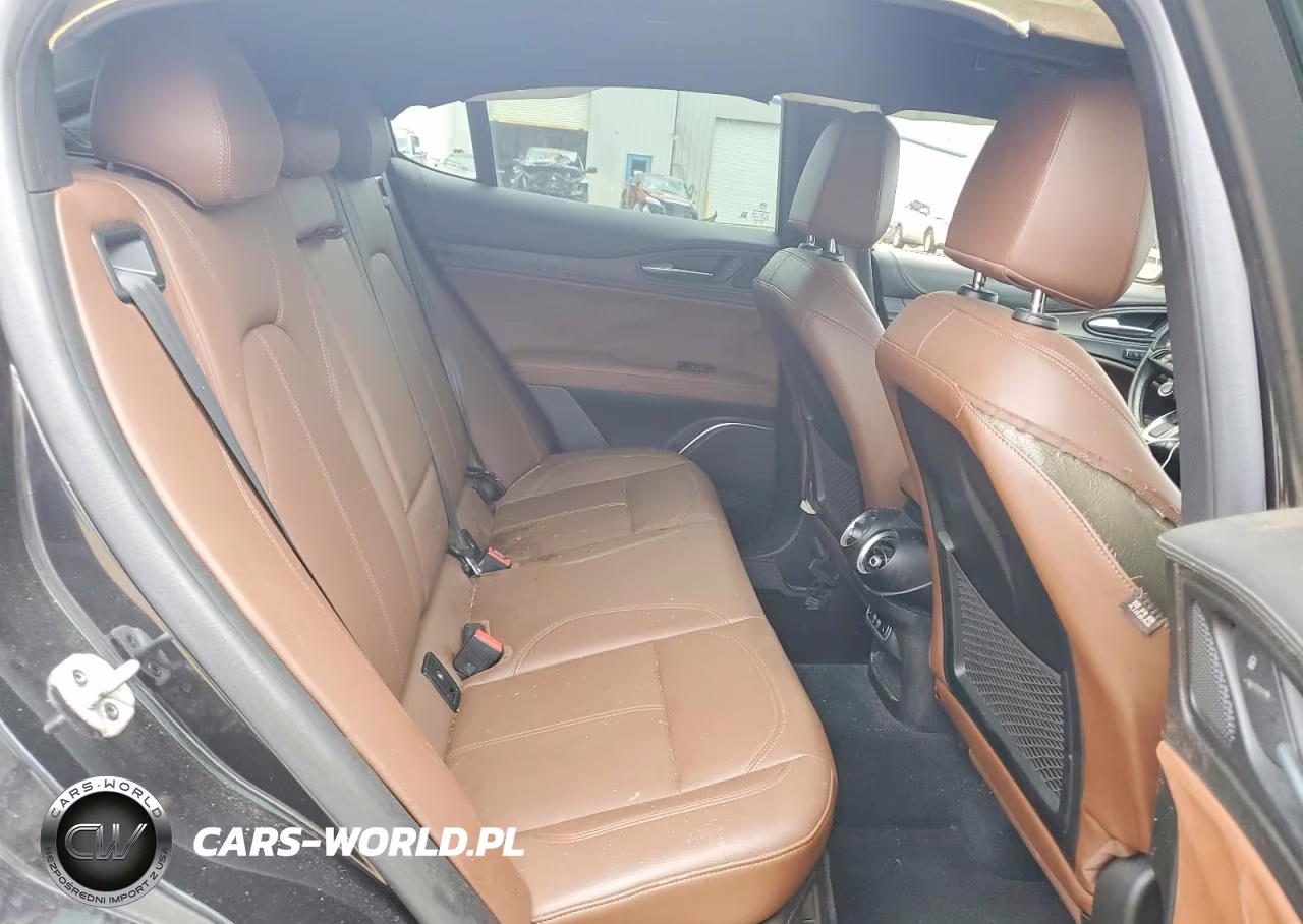 2022 Alfa Romeo Stelvio Ti VIN:ZASPAKBN2N7D41017 - 10