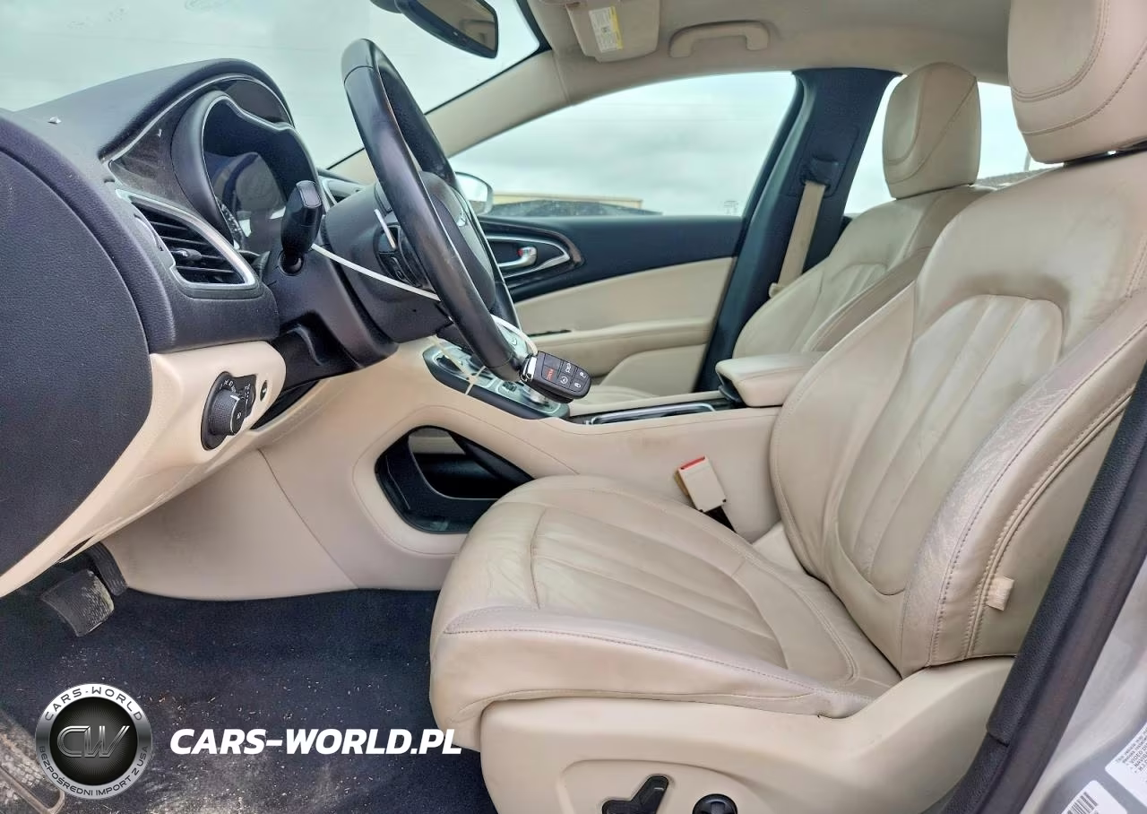 2015 Chrysler 200 C VIN:1C3CCCEG7FN523687 - 7