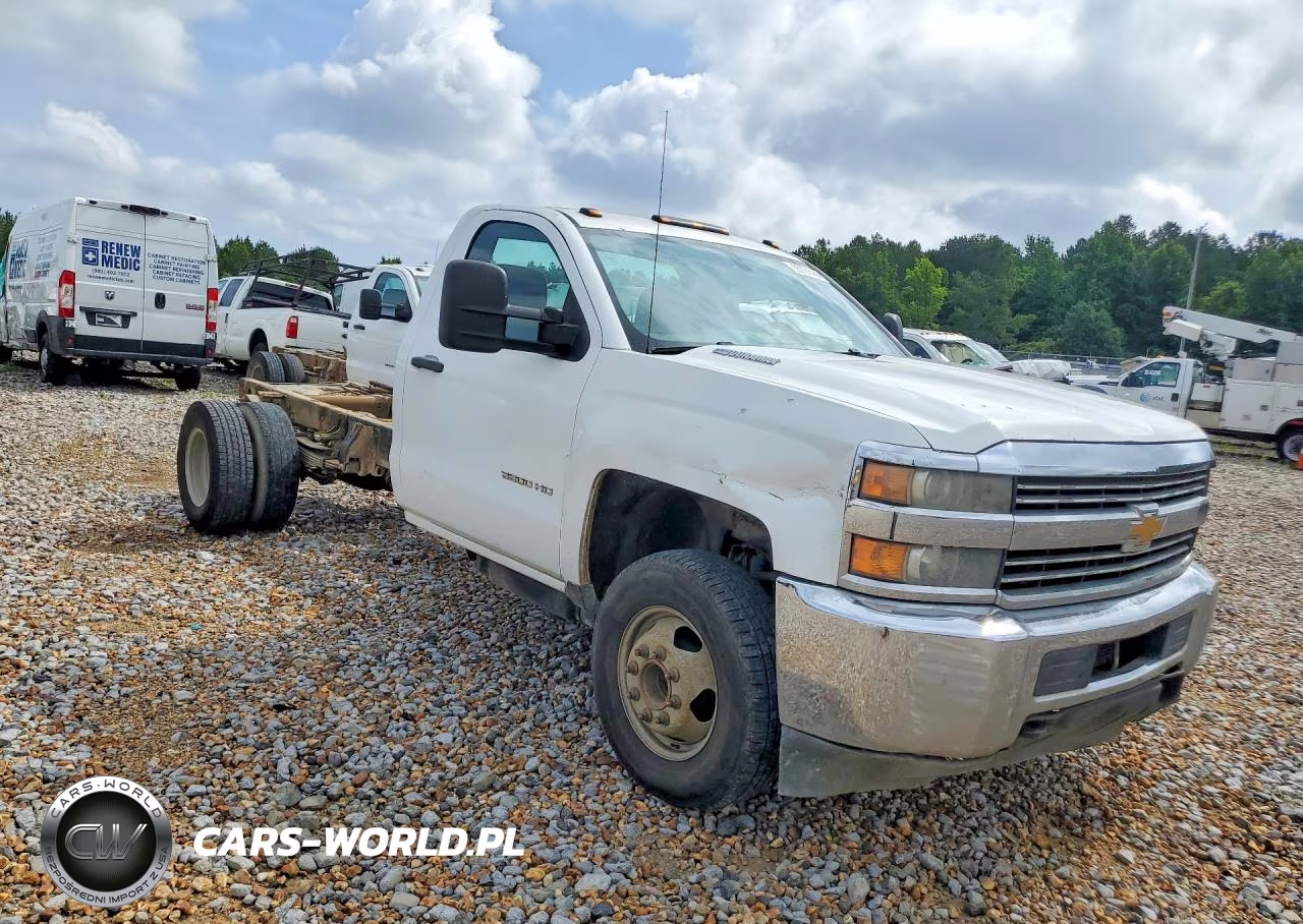 2015 Chevrolet Silverado C3500 VIN:1GB3CYC80FF637808 - 4