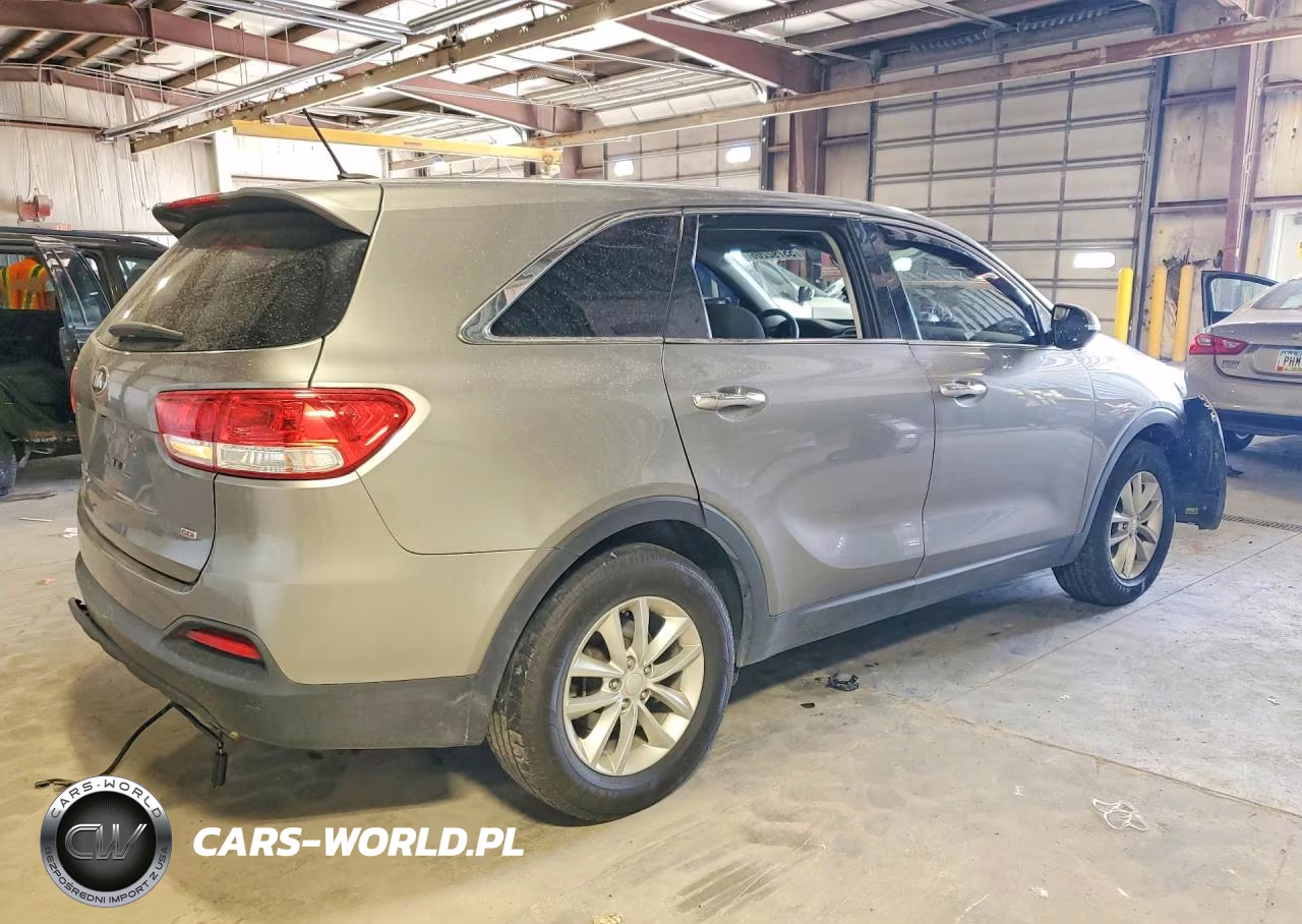 2018 Kia Sorento L VIN:5XYPG4A34JG412248 - 3