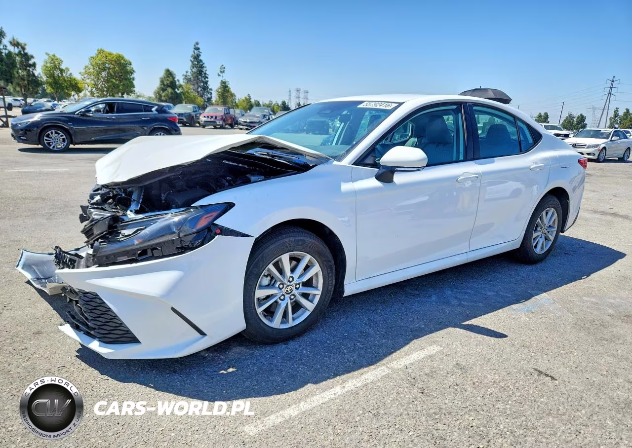 2026 Toyota Camry Le – zdjęcie 1 z 12