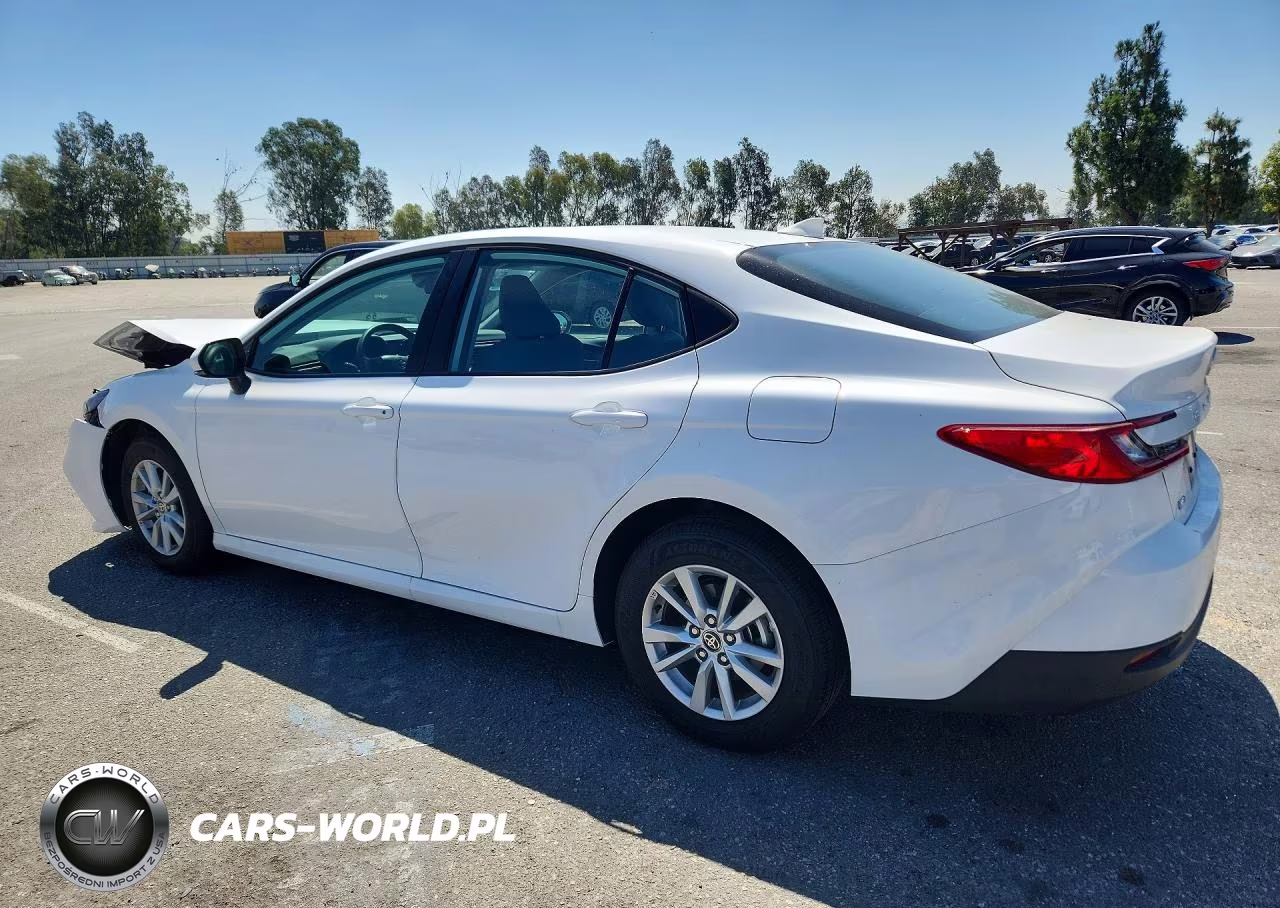 2026 Toyota Camry Le VIN:4T1DAACK9TU258706 - 2