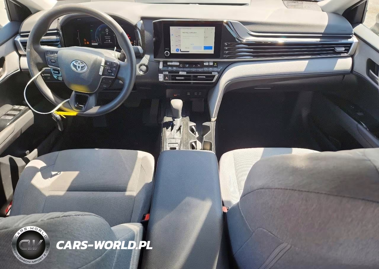2026 Toyota Camry Le VIN:4T1DAACK9TU258706 - 8