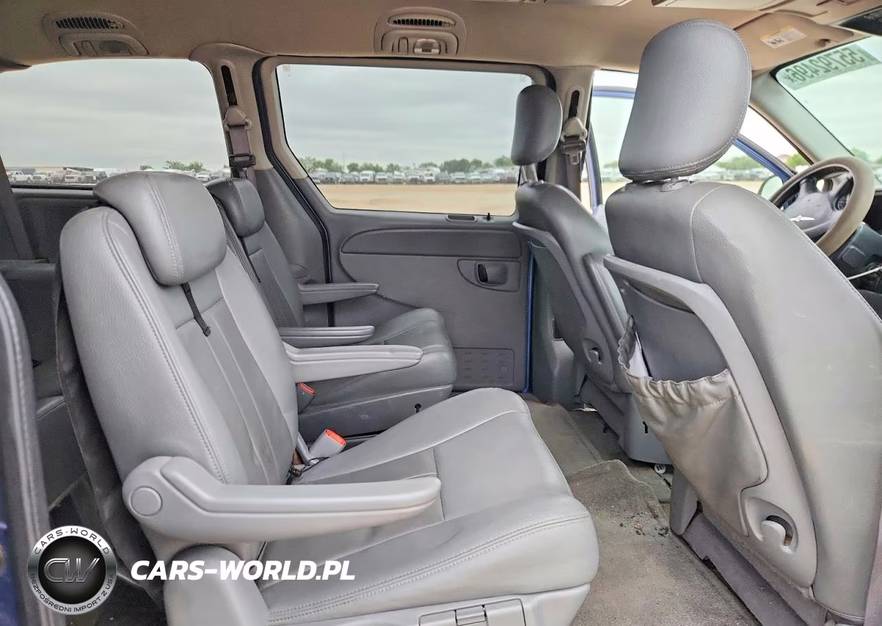 2007 Chrysler Town & Country Touring VIN:2A4GP54L47R272833 - 11