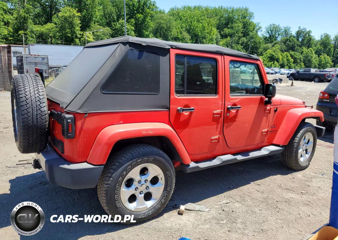 2013 Jeep Wrangler Unlimited Sahara VIN:1C4BJWEG5DL551771 - 3