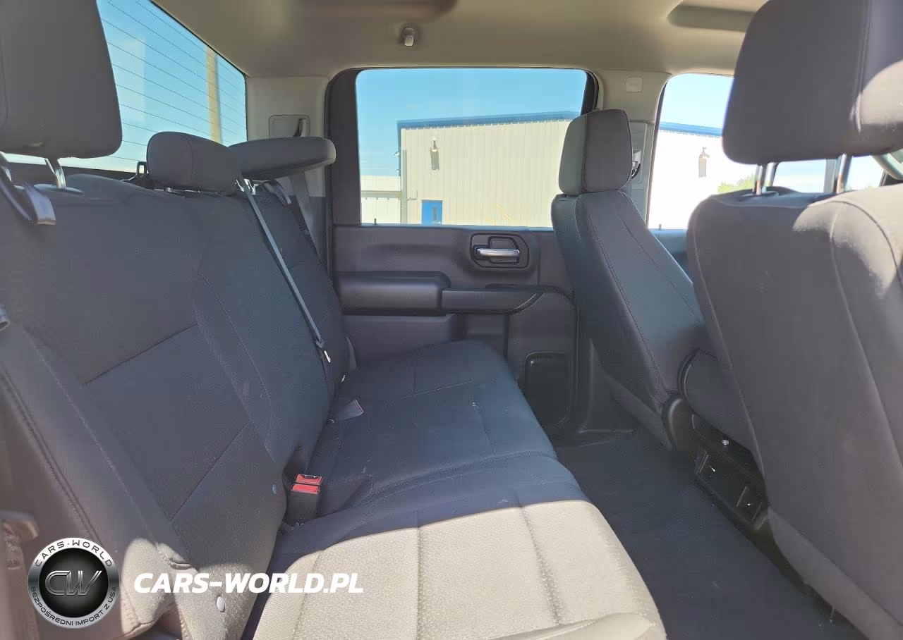 2023 Chevrolet Silverado K2500 Custom VIN:2GC4YME71P1720770 - 10