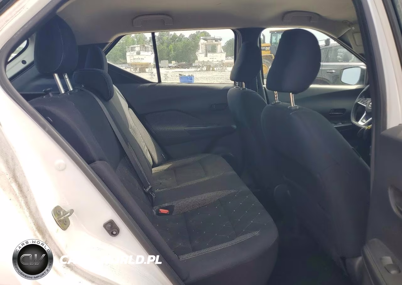2020 Nissan Kicks S VIN:3N1CP5BV5LL529016 - 11