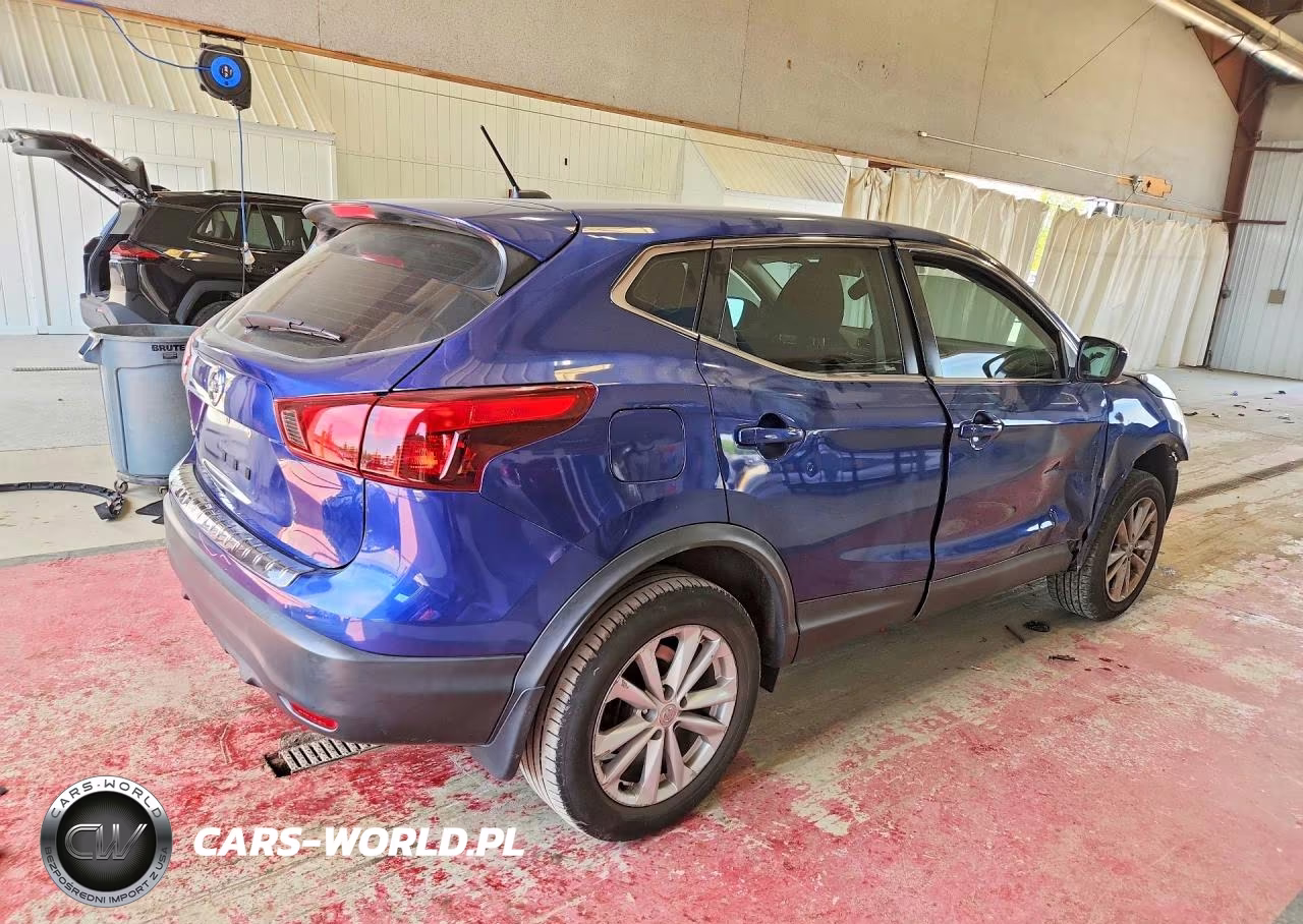 2018 Nissan Rogue Sport S VIN:JN1BJ1CP7JW107939 - 3