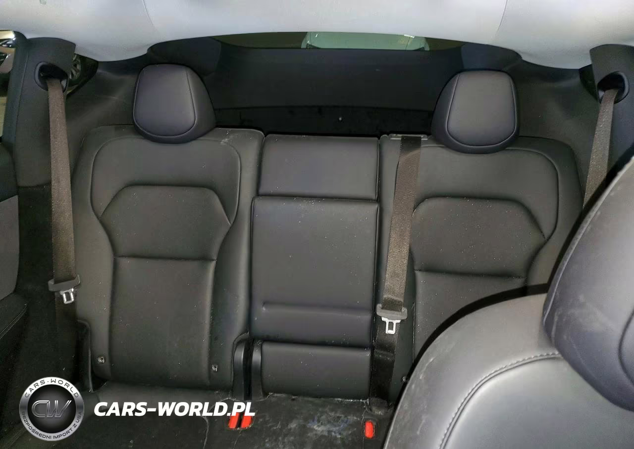 2026 Tesla Model Y VIN:7SAYGDED2TA419846 - 10