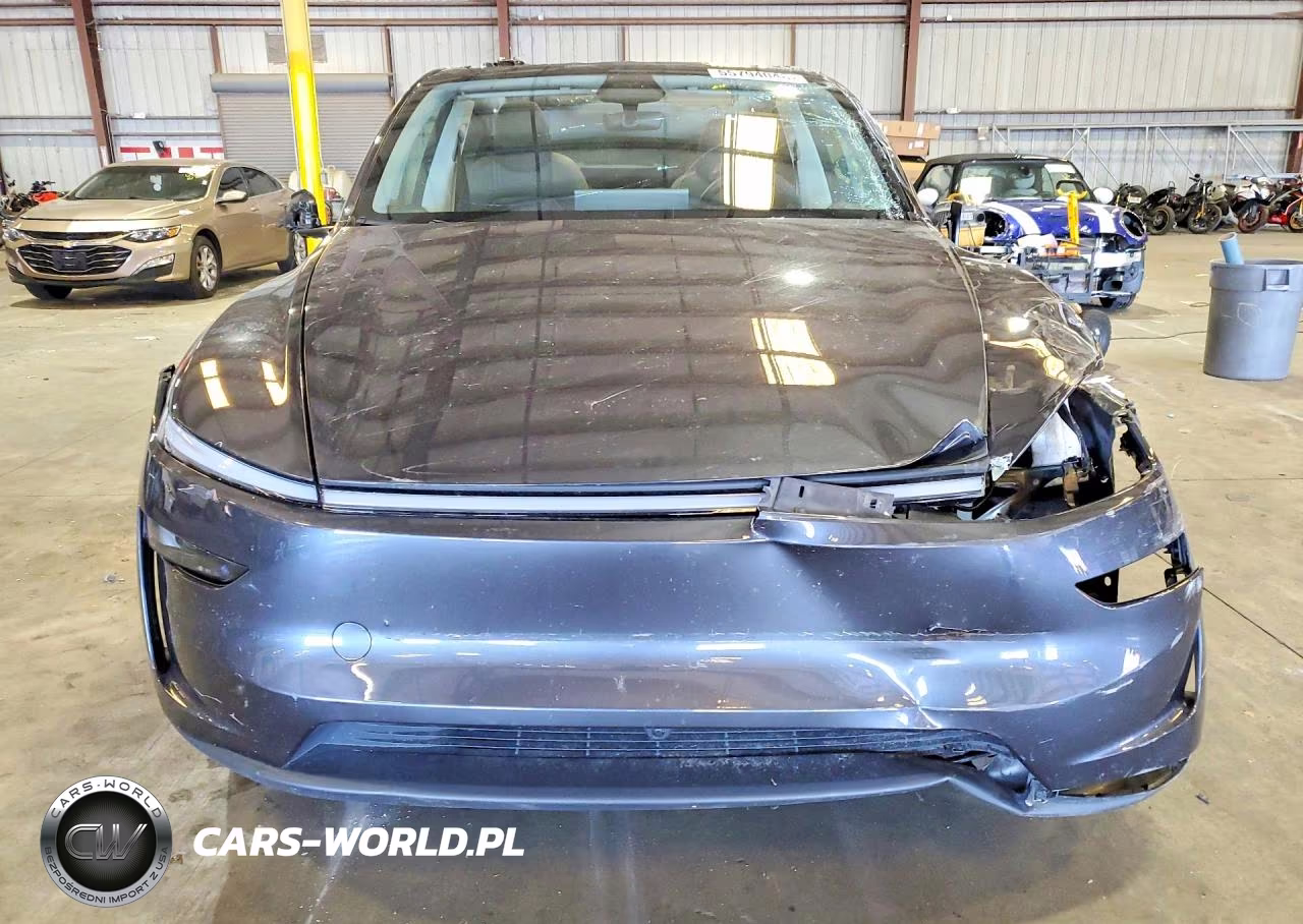 2026 Tesla Model Y VIN:7SAYGDED2TA419846 - 5