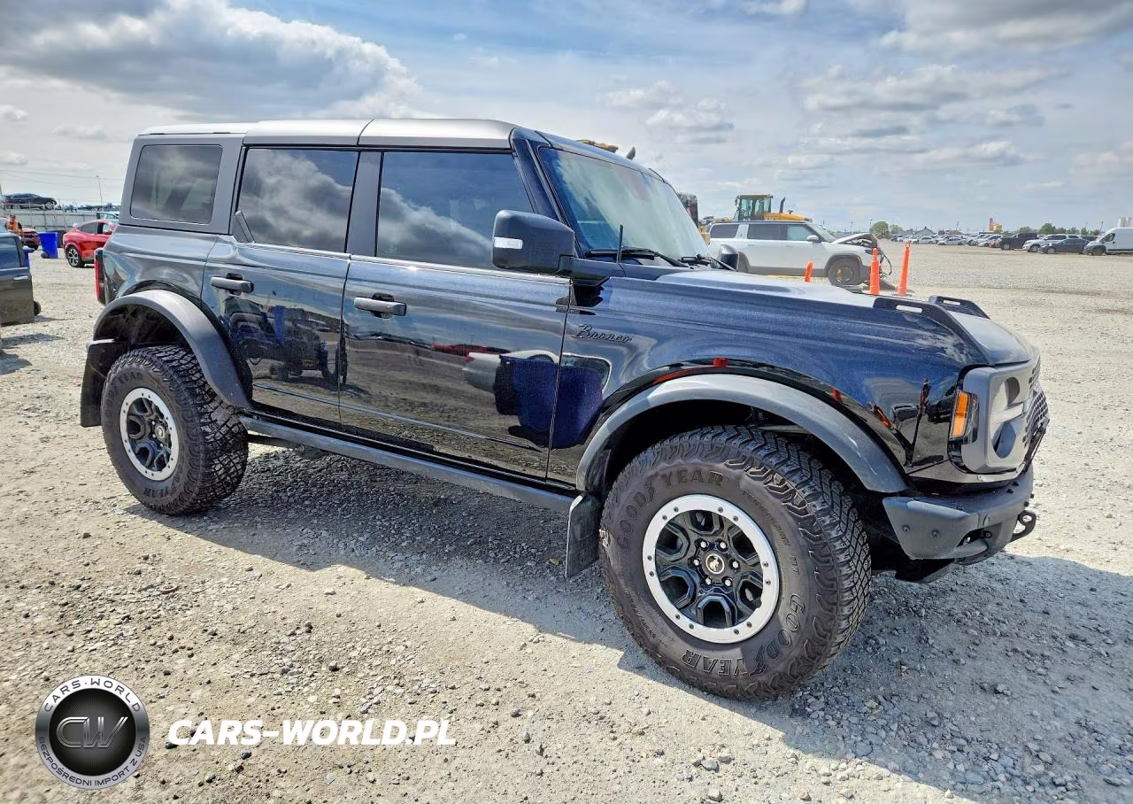2024 Ford Bronco Base Advanced VIN:1FMEE9BP7RLA29864 - 4