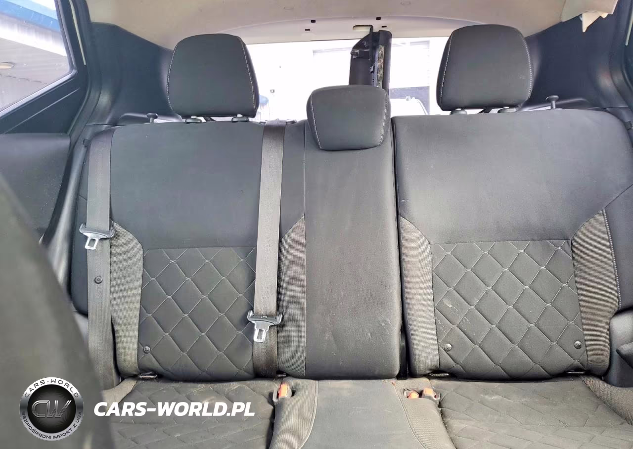 2018 Nissan Kicks S VIN:3N1CP5CU3JL512038 - 10