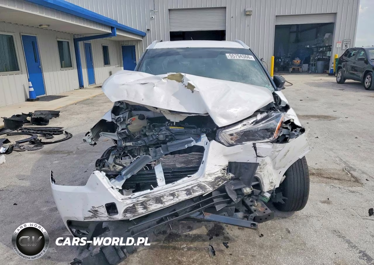 2018 Nissan Kicks S VIN:3N1CP5CU3JL512038 - 5