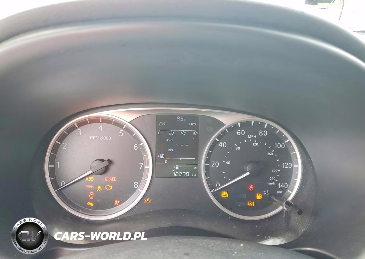 2018 Nissan Kicks S VIN:3N1CP5CU3JL512038 - 9