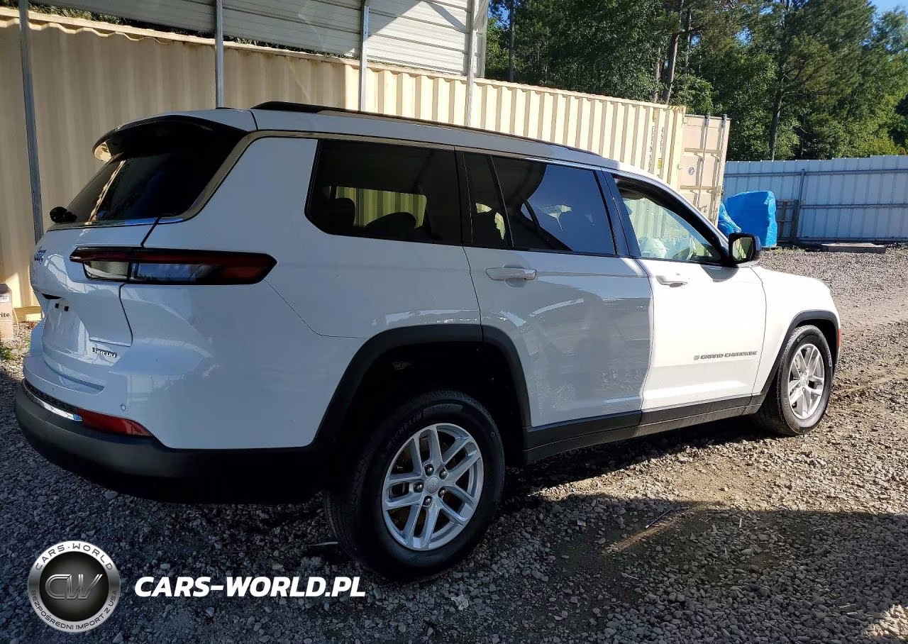 2024 Jeep Grand Cherokee L Laredo VIN:1C4RJKAG4R8918117 - 3