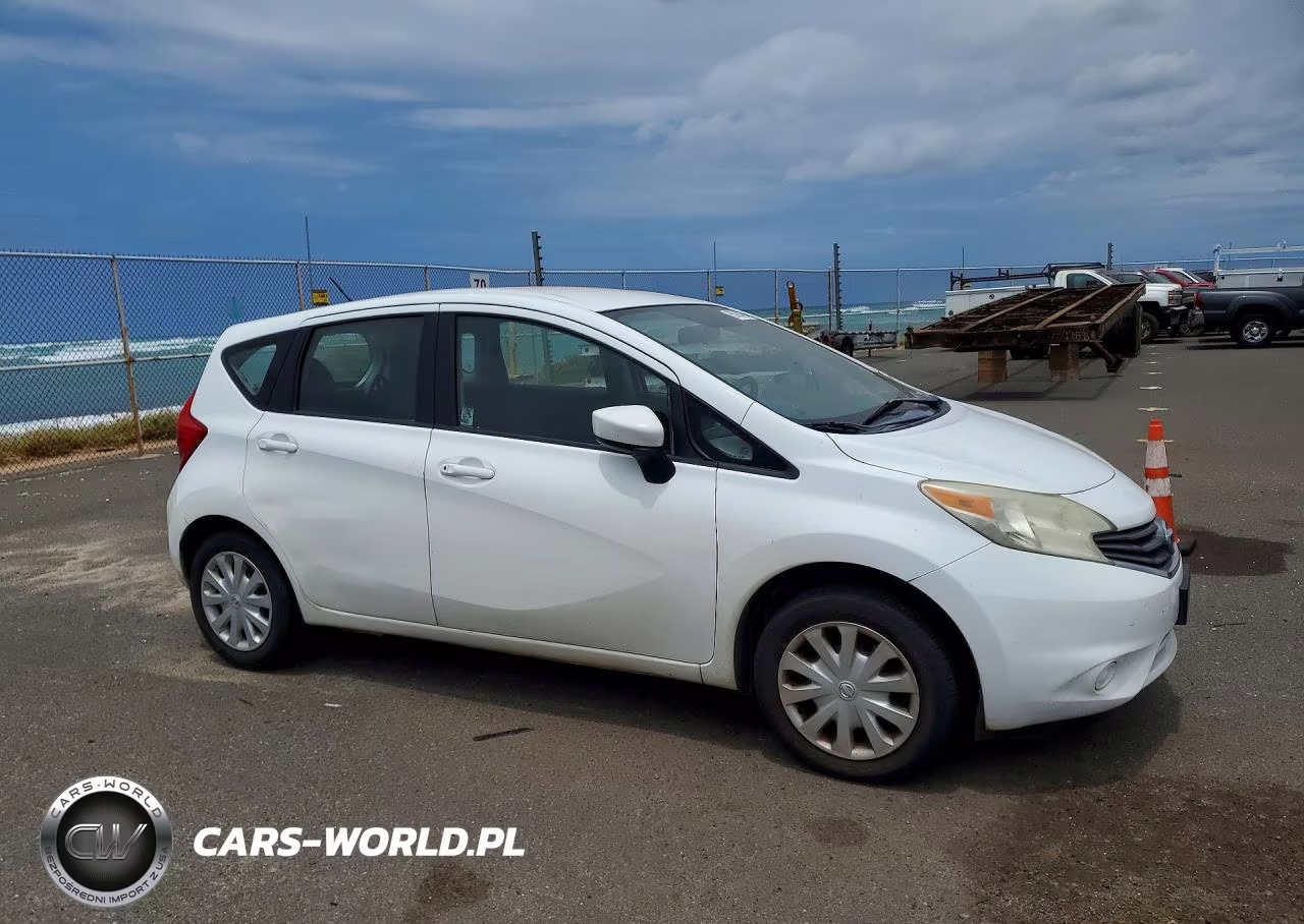 2015 Nissan Versa Note S Plus VIN:3N1CE2CP2FL427570 - 4