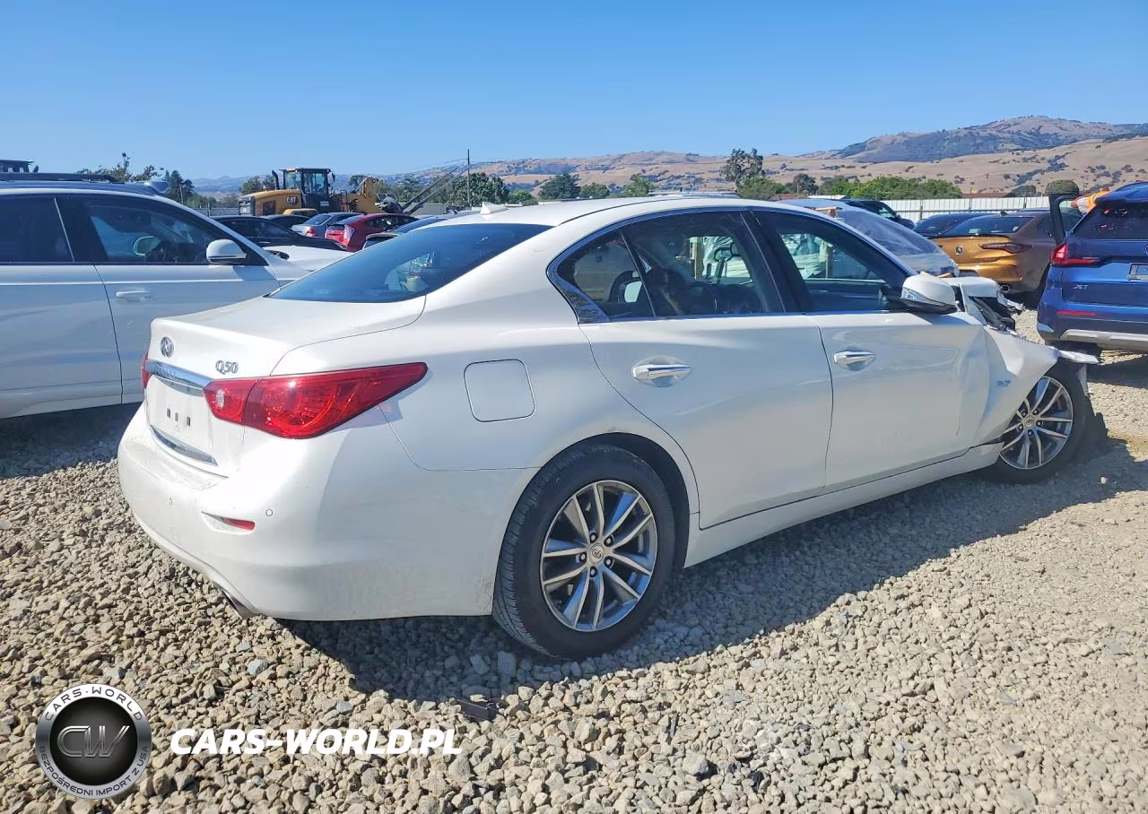 2014 Infiniti Q50 Premium VIN:JN1BV7AP6EM690029 - 3