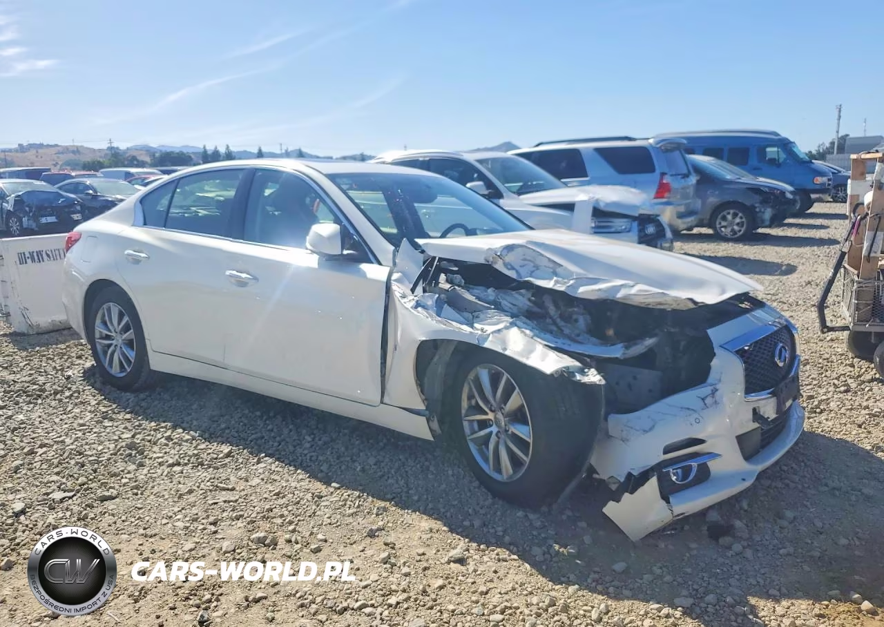 2014 Infiniti Q50 Premium VIN:JN1BV7AP6EM690029 - 4