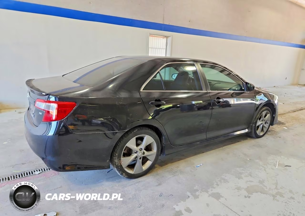 2014 Toyota Camry Se Sport VIN:4T1BF1FK2EU400577 - 3