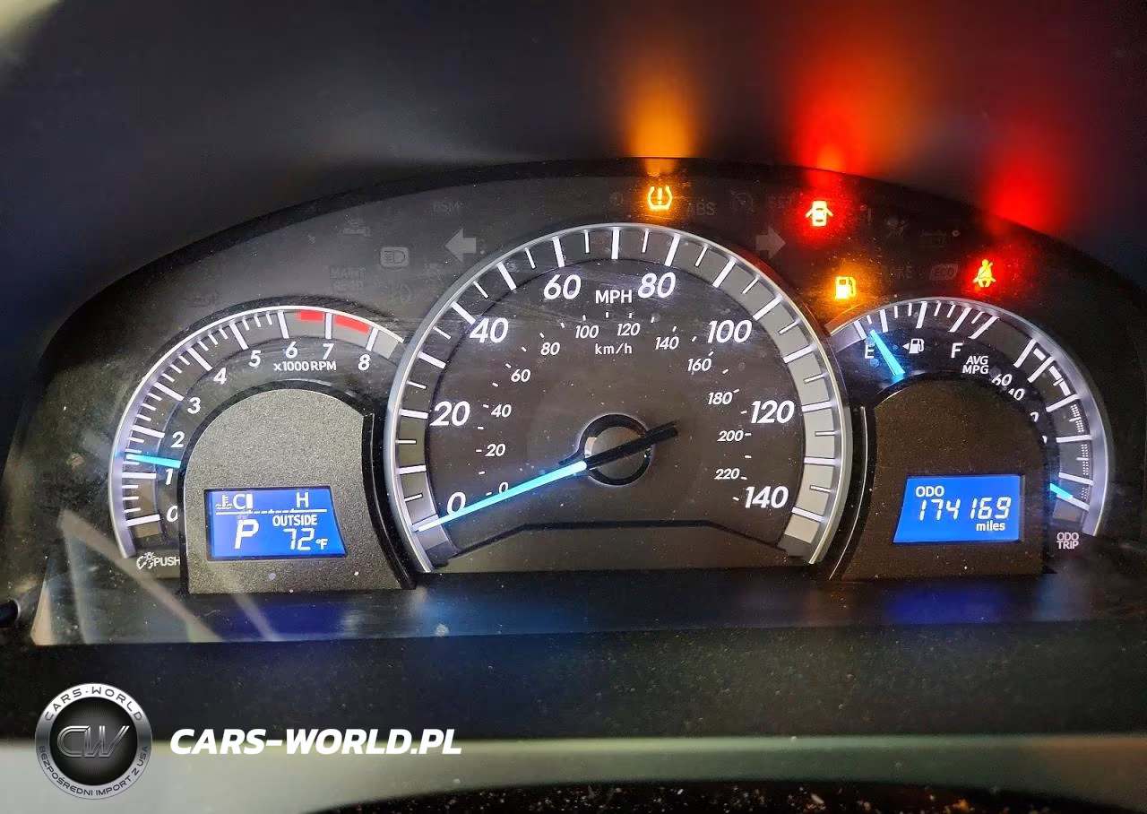 2014 Toyota Camry Se Sport VIN:4T1BF1FK2EU400577 - 9