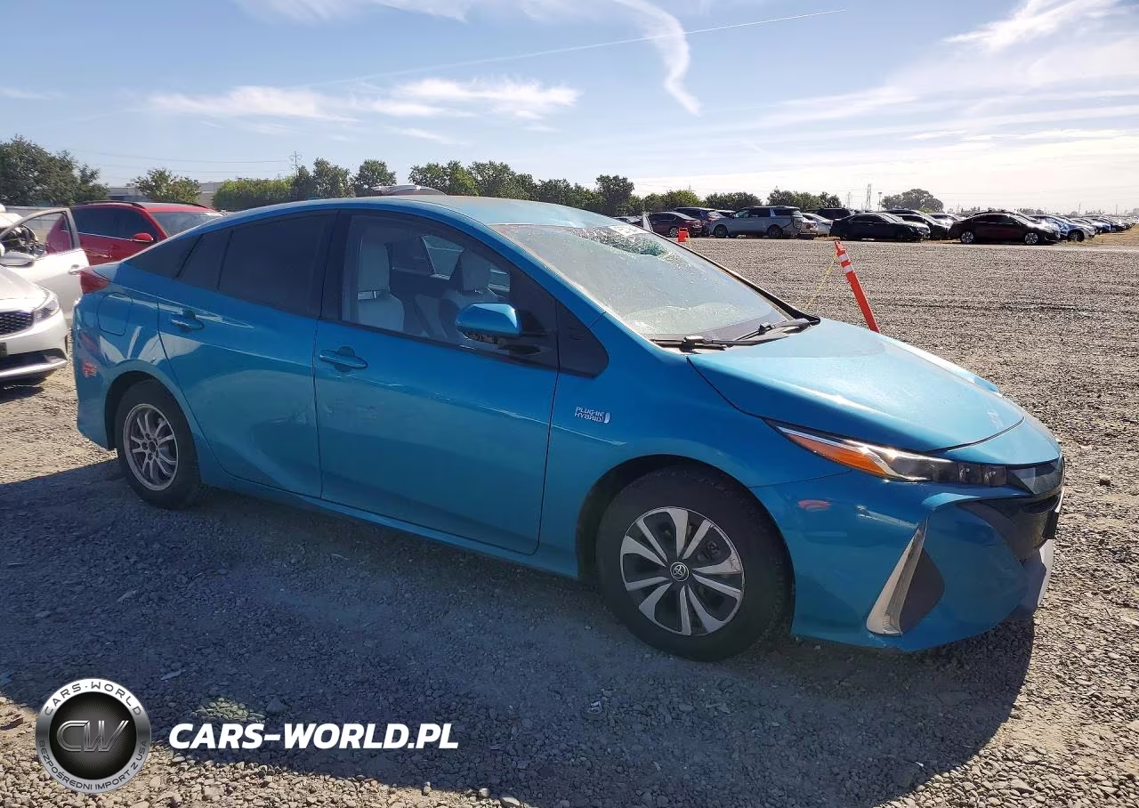 2017 Toyota Prius Prime Premium VIN:JTDKARFP6H3040513 - 4