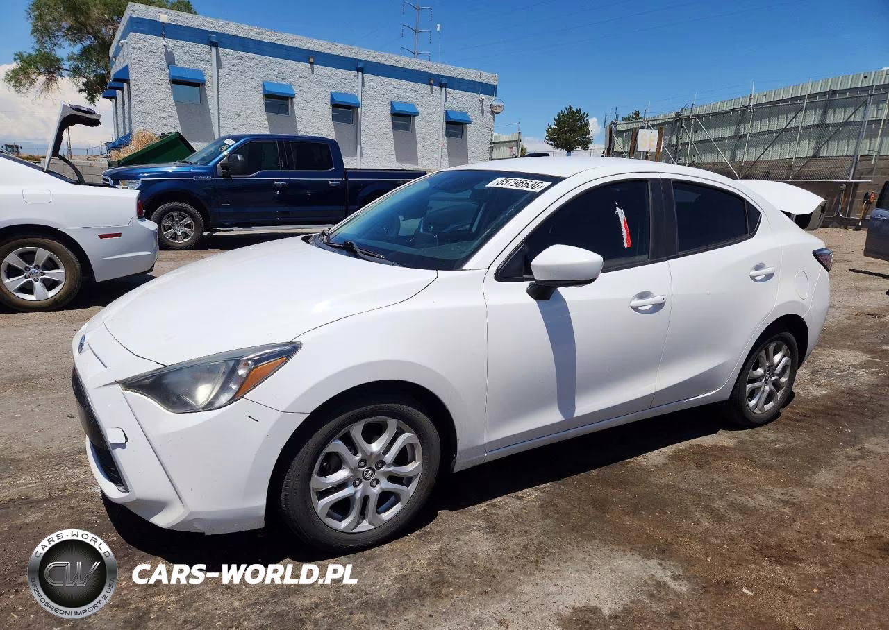 2017 Toyota Yaris Ia Base