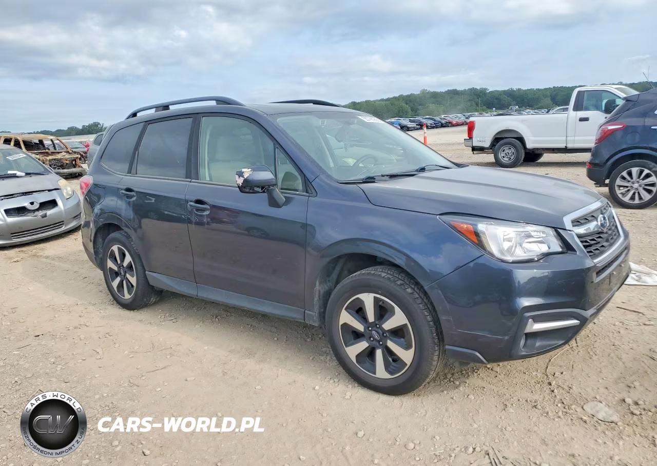 2018 Subaru Forester 2.5I Premium VIN:JF2SJAGC4JH487753 - 4