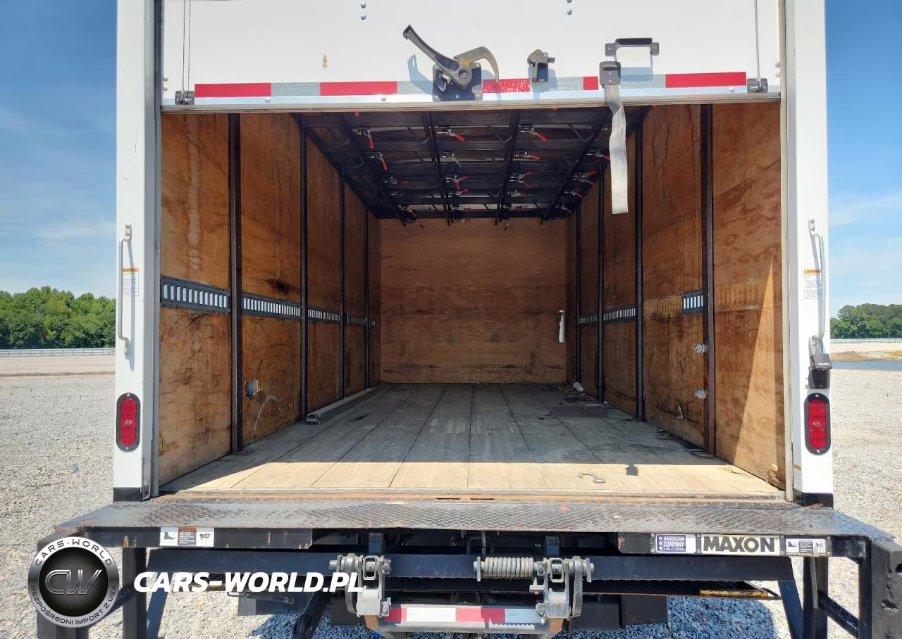 2017 Chevrolet 4500 Box Truck VIN:54DCDW1B4HS800803 - 10