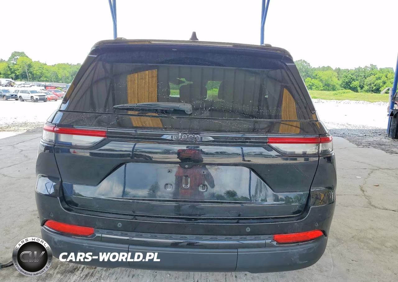 2023 Jeep Grand Cherokee Laredo VIN:1C4RJGAGXPC526704 - 6