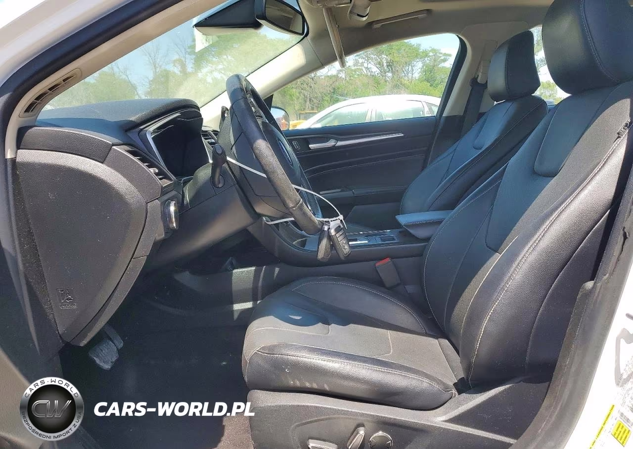 2020 Ford Fusion Titanium VIN:3FA6P0D98LR206675 - 7