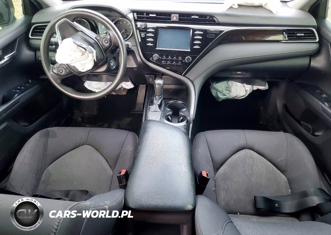 2019 Toyota Camry Le VIN:4T1B11HK4KU240564 - 8
