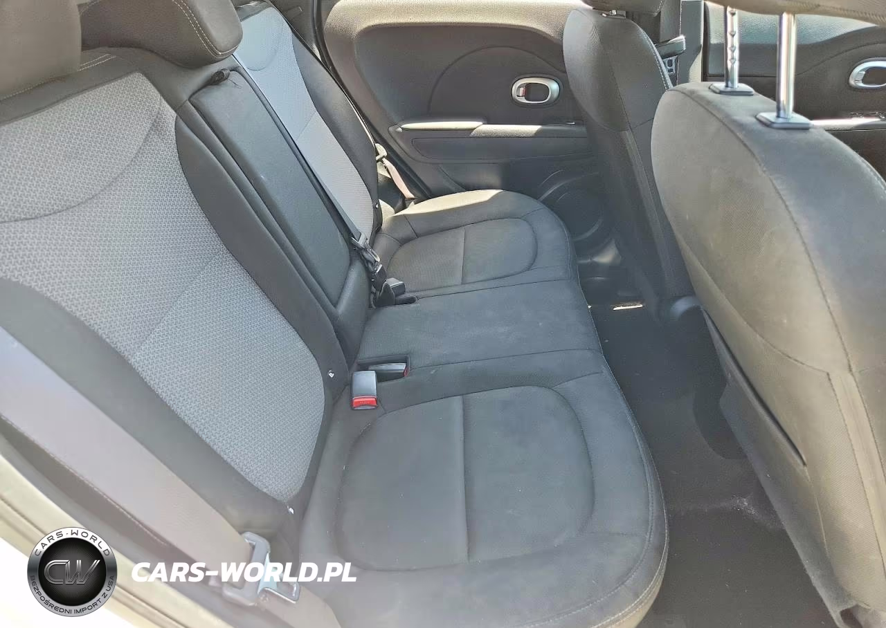 2018 Kia Soul + VIN:KNDJP3A53J7903974 - 10
