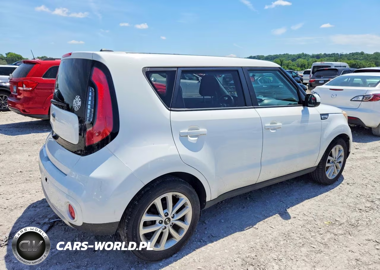 2018 Kia Soul + VIN:KNDJP3A53J7903974 - 3