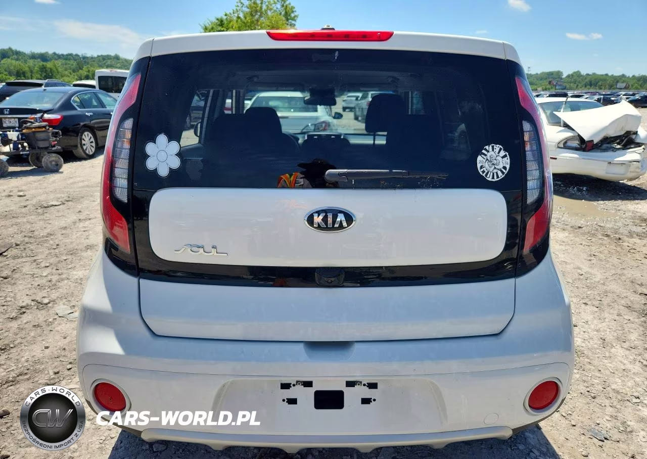 2018 Kia Soul + VIN:KNDJP3A53J7903974 - 6